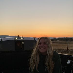 Meet your Posher, Alyssa